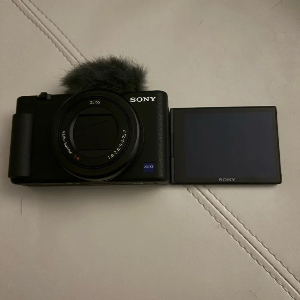 Sony - ZV-1 20.1-Megapixel Digital Camera
